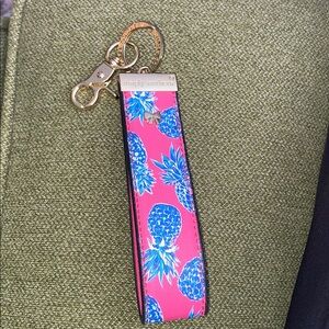 Simoly southern pineapple key fob